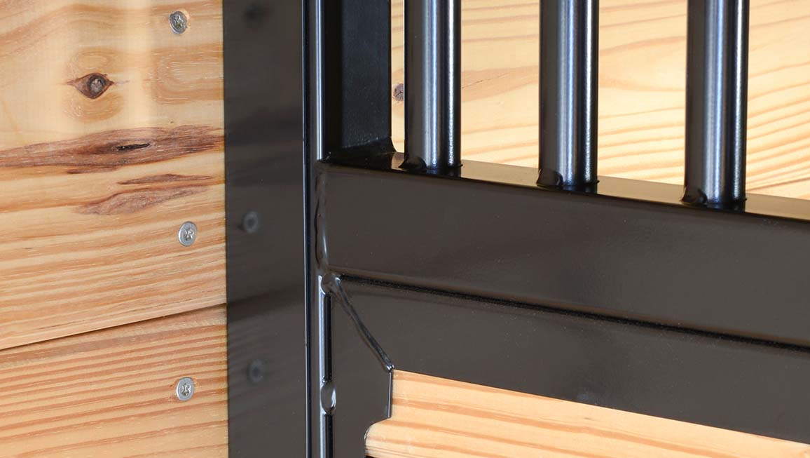 Close-up partition mounting