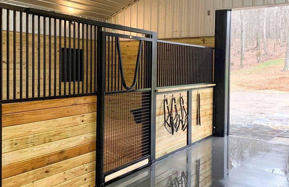 Legend sliding horse stalls with grill and mesh stall stall doors and yoke. Testimonial photo