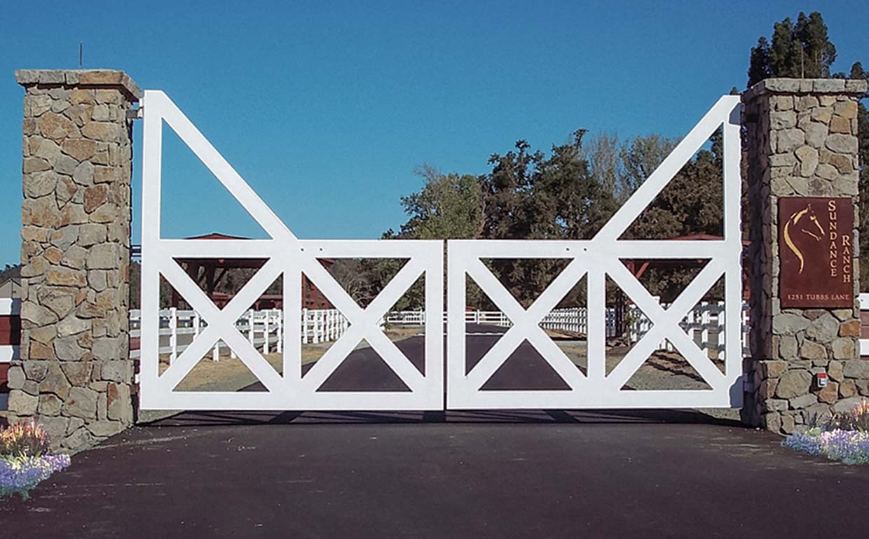 Cross-buck custom entrance gate