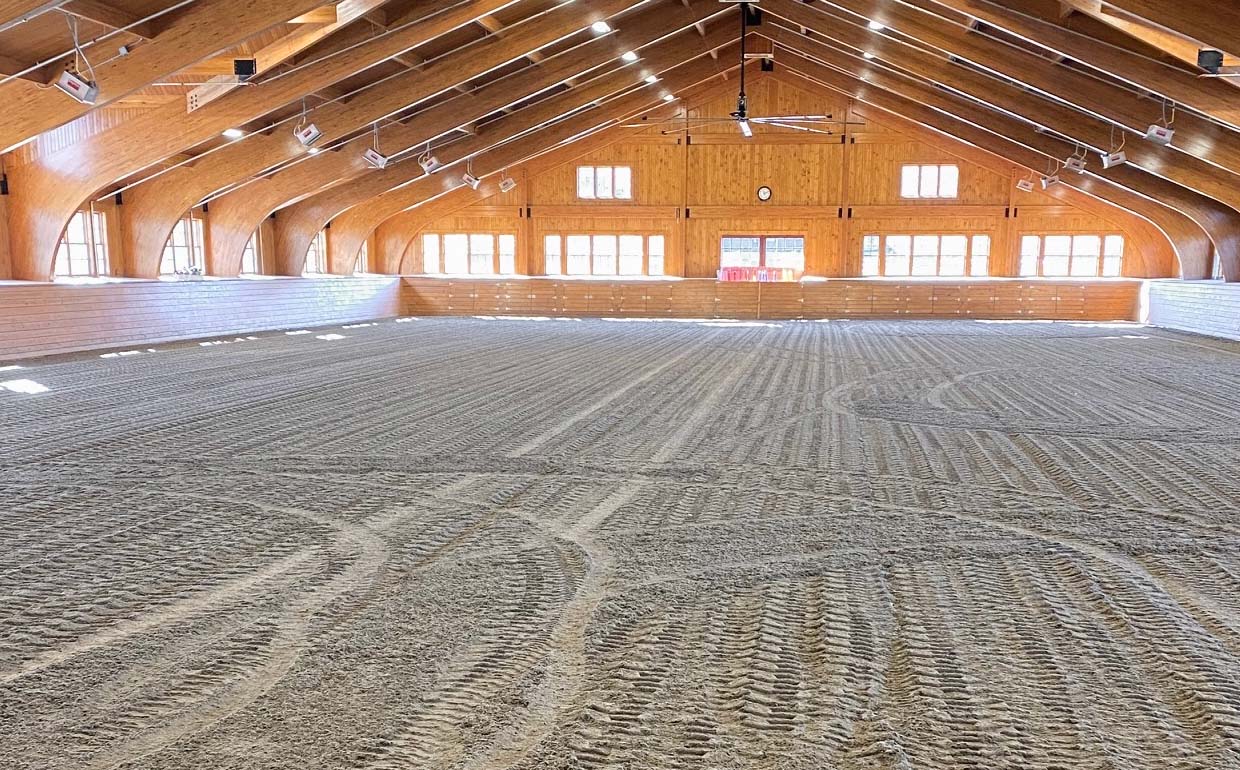Indoor arena footing blend